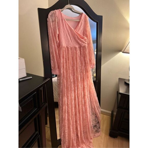 NEW Off Shoulder Lace Maternity Dress Maxi Maternity Photo Shoot XS - Picture 3 of 4